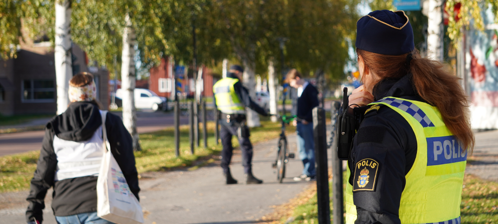 Polisen besöker Vännäs centrum